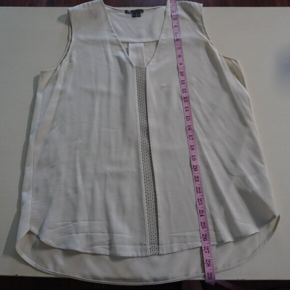 Vince. Laser cut Leather Paneled Silk Blouse Size Large - Picture 7 of 9